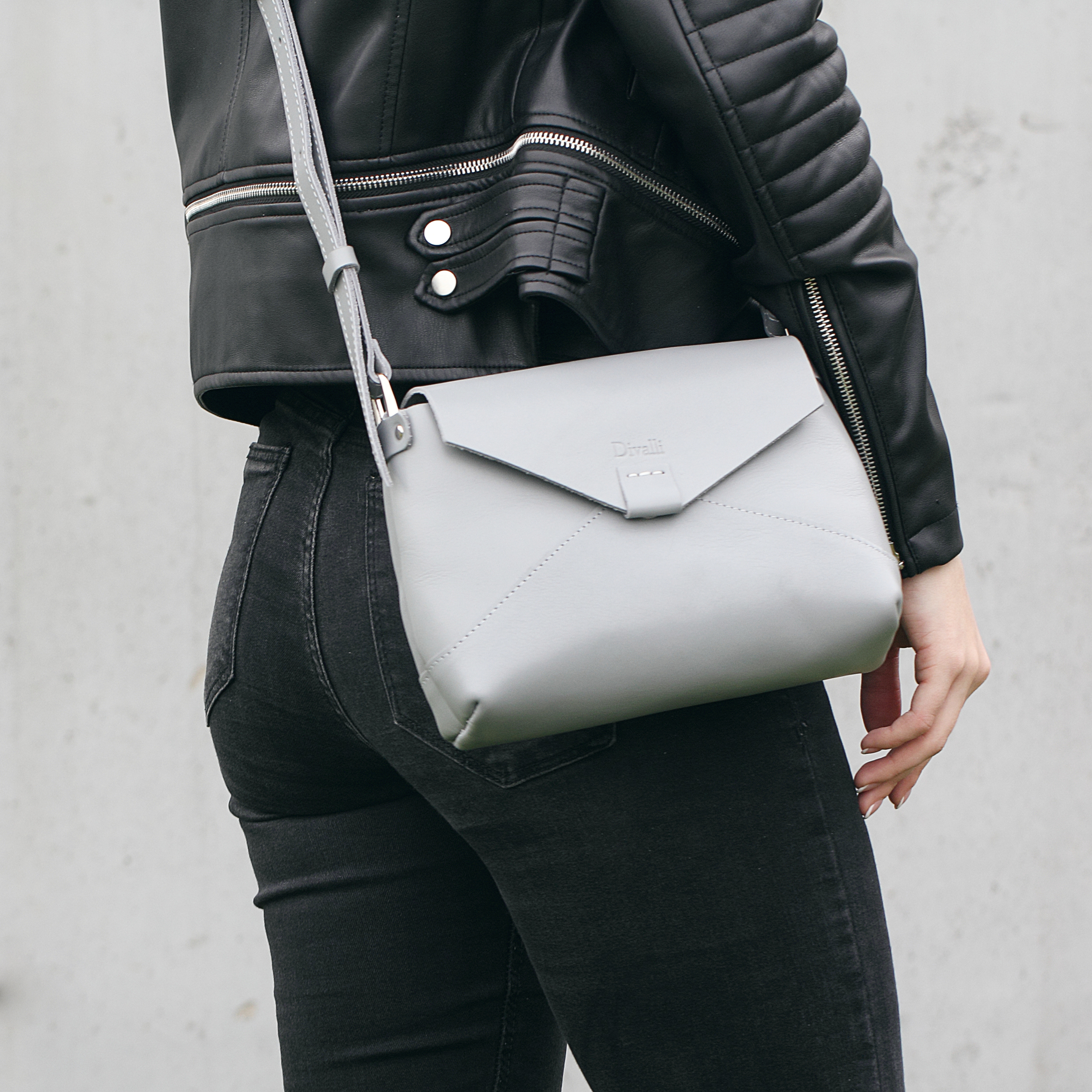 Женская сумка через плечо из натуральной кожи серая A003 grey