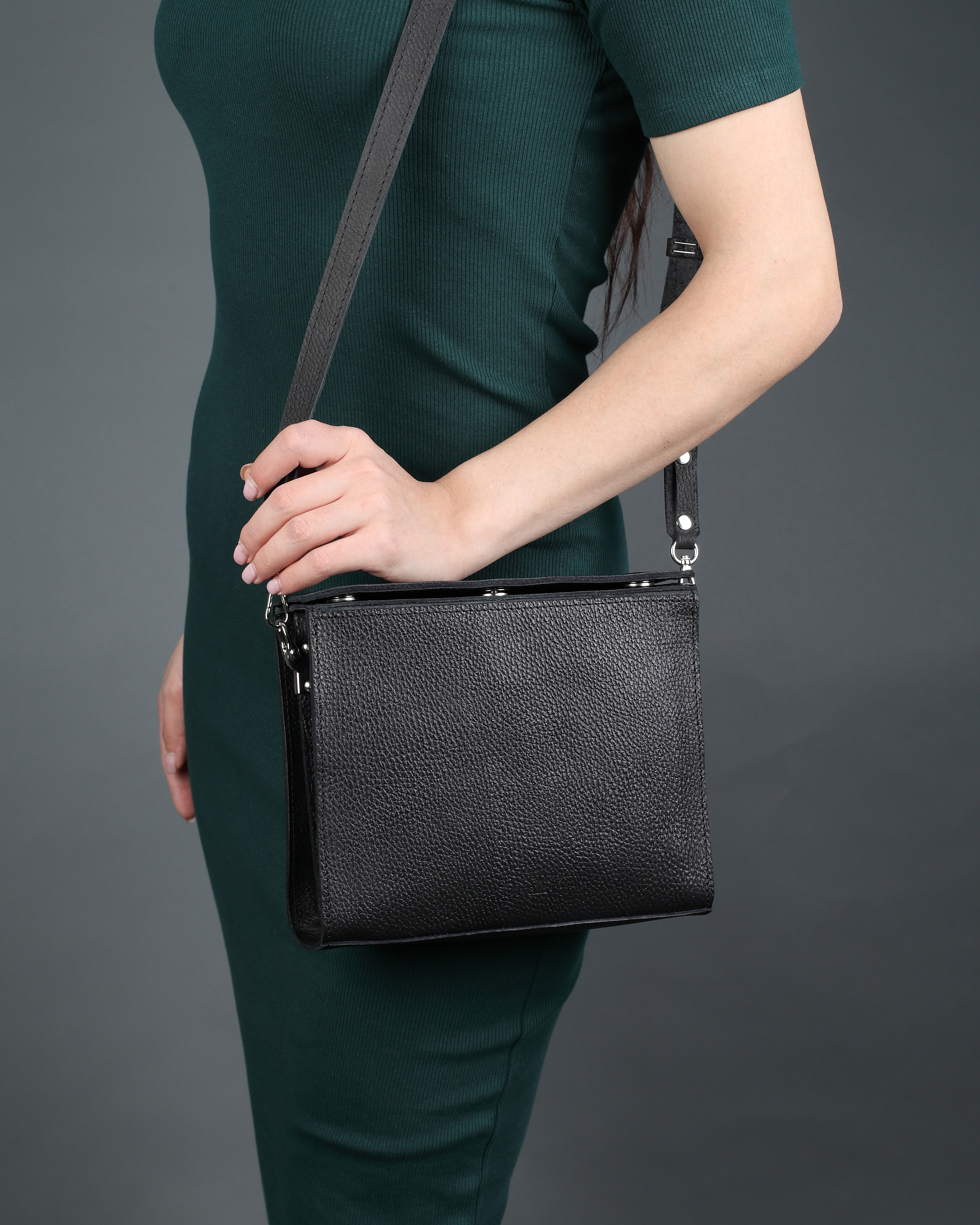Женская сумка из натуральной кожи черная A013 black grain