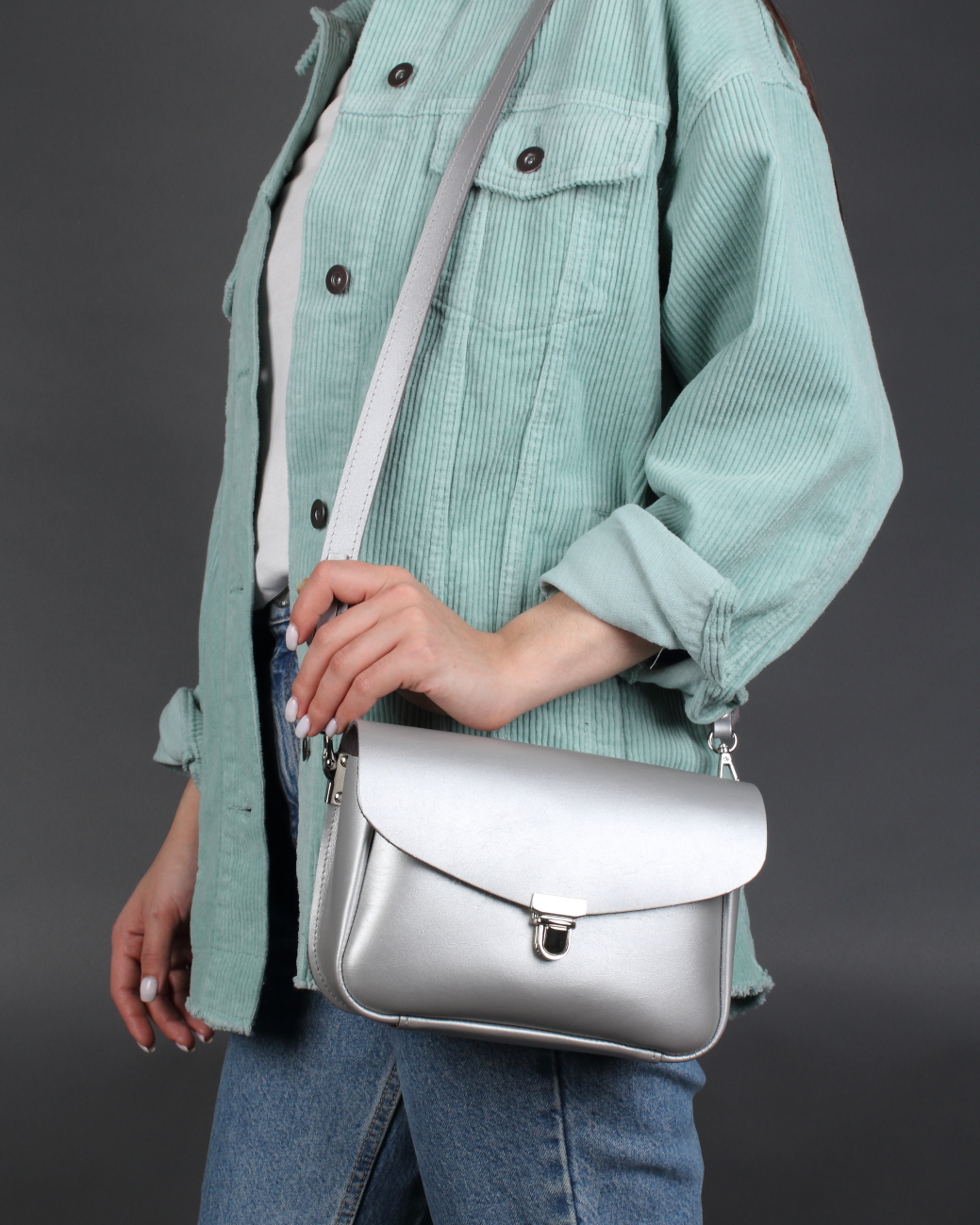 Женская сумка через плечо из натуральной кожи серебро A001 silver