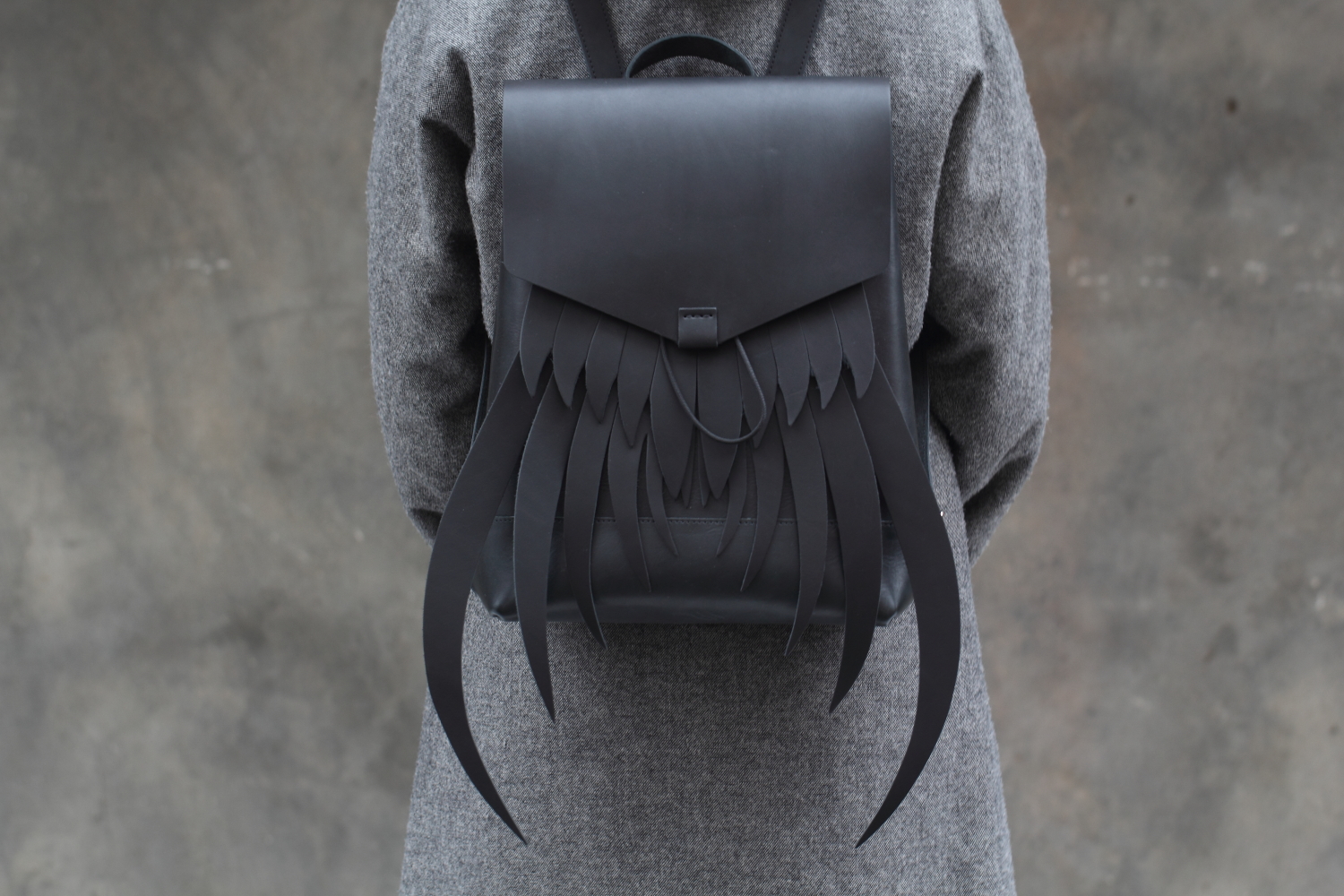Женский рюкзак из натуральной кожи с крыльями B0061