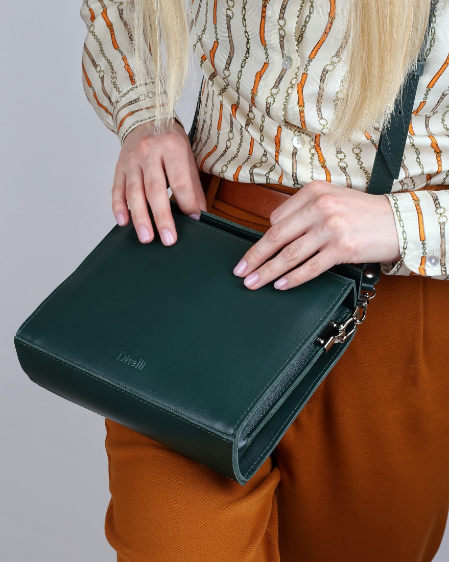Женская кожаная сумка через плечо зеленая A013 emerald
