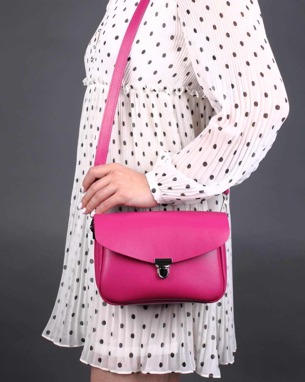 Женская сумка через плечо из натуральной кожи розовая A001 fuchsia
