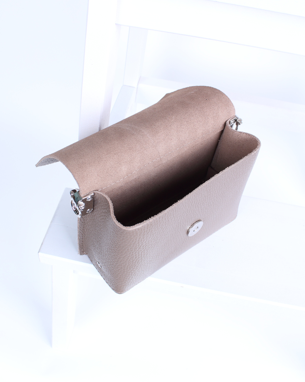 Женская кожаная поясная сумка серо-бежевая A004 taupe grain