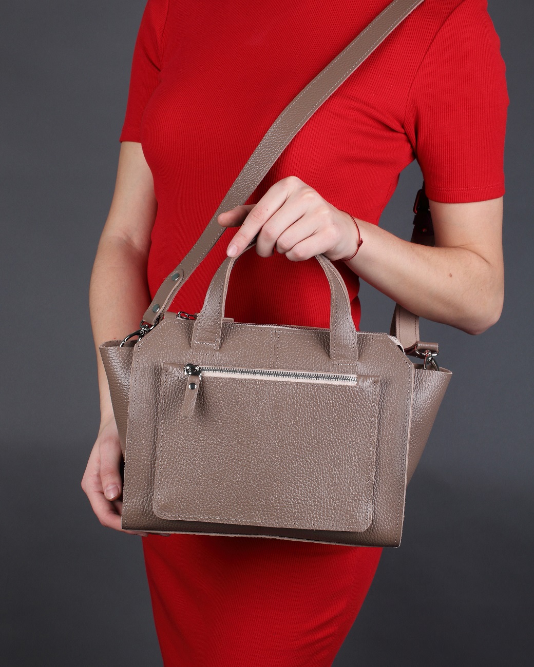 Женская сумка тоут из натуральной кожи серо-бежевая A018 taupe mini grain