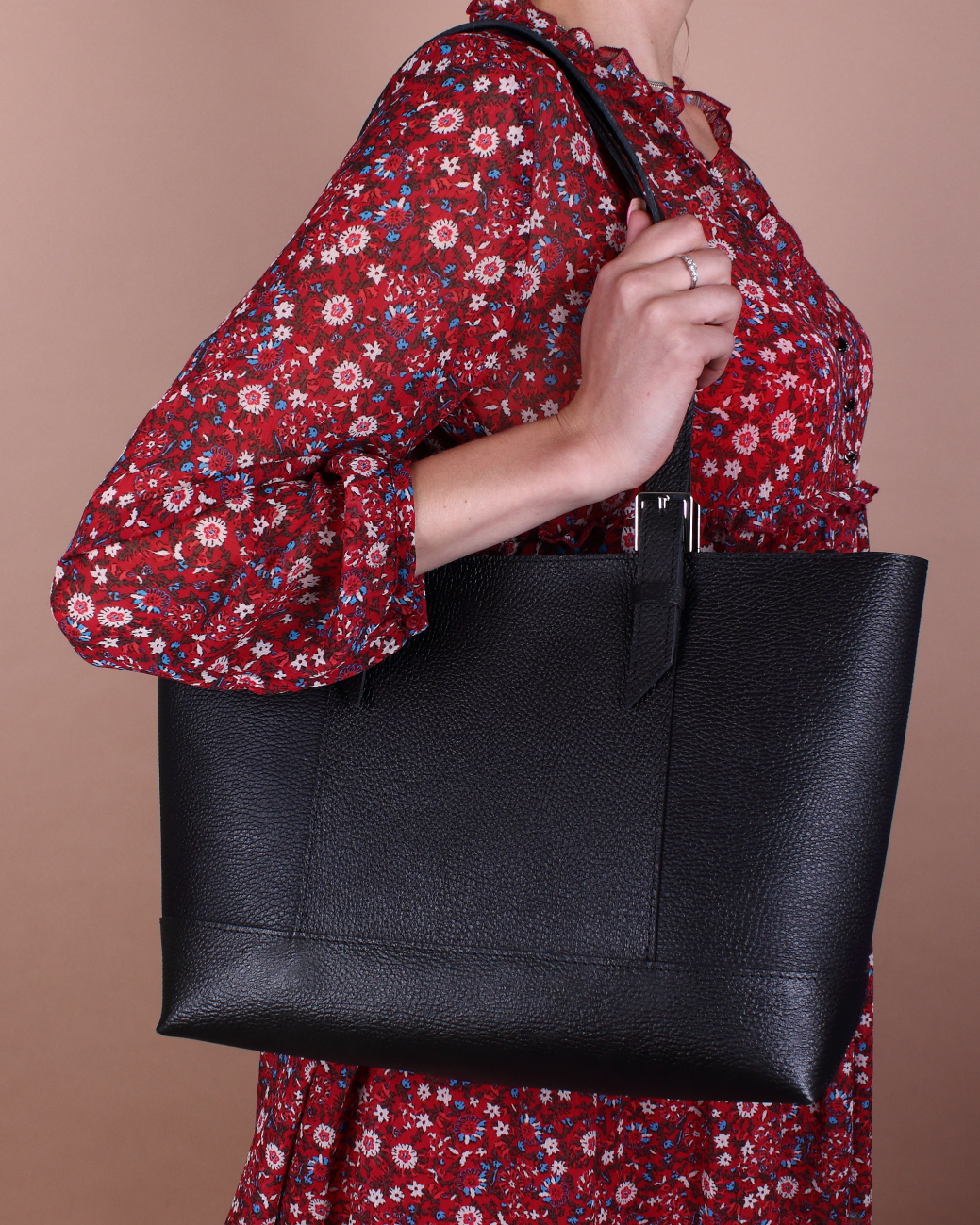 Женская сумка-шоппер из натуральной кожи черная A032 black grain