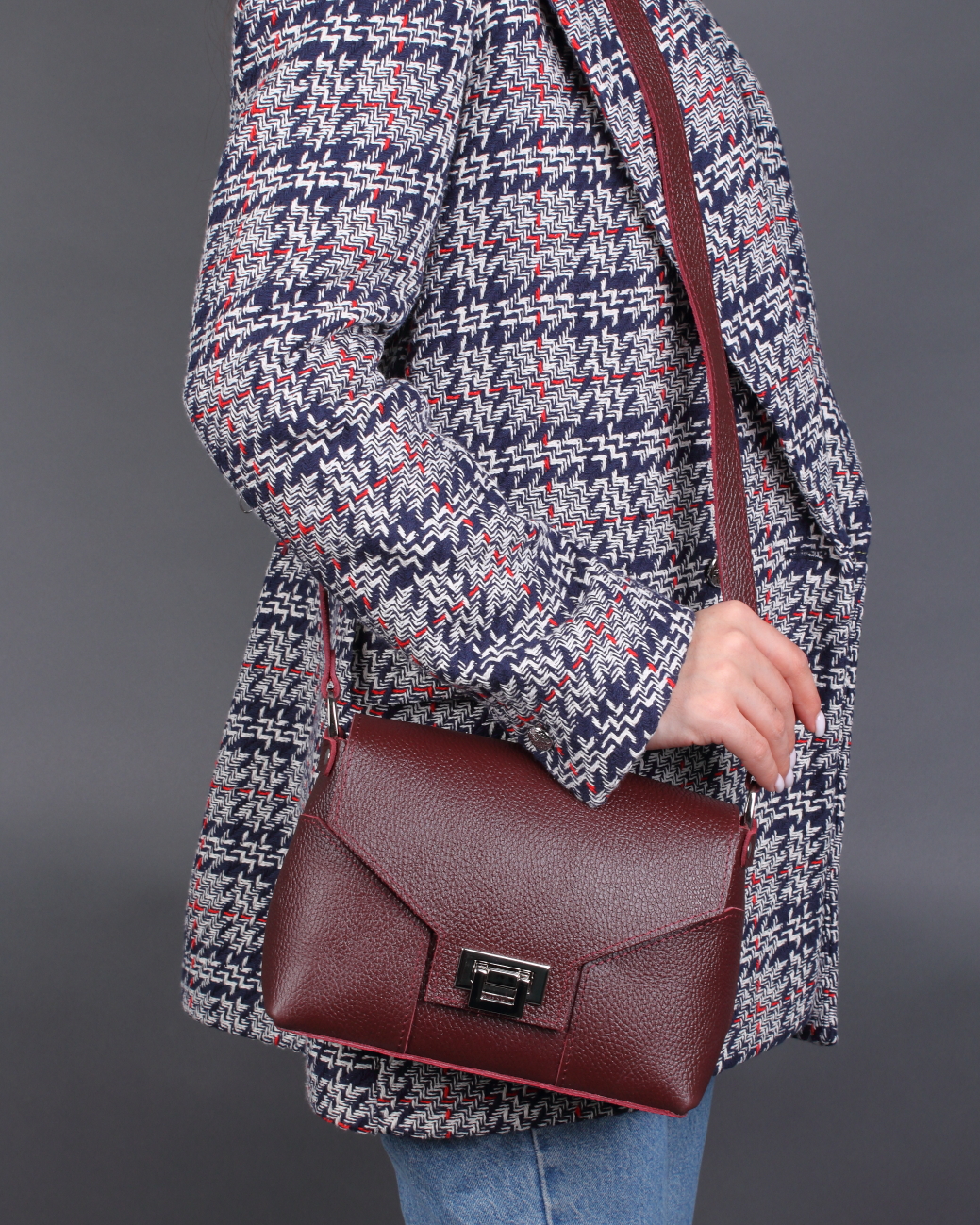 Женская сумка через плечо из натуральной кожи бордовая A011 burgundy grain