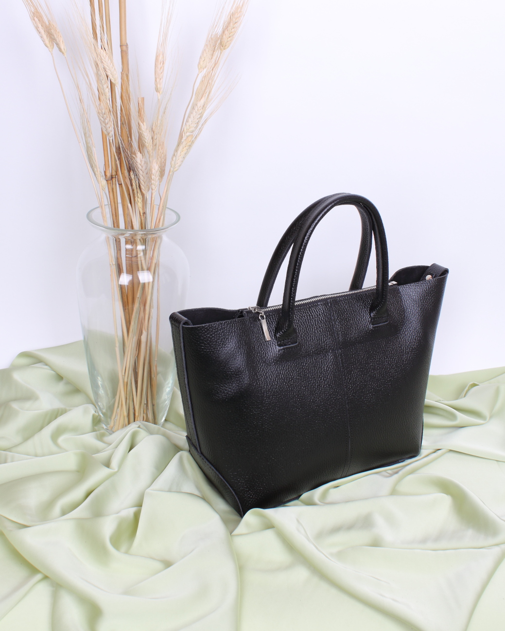 Женская кожаная сумка саквояж-трансформер черная A020 black mini grain