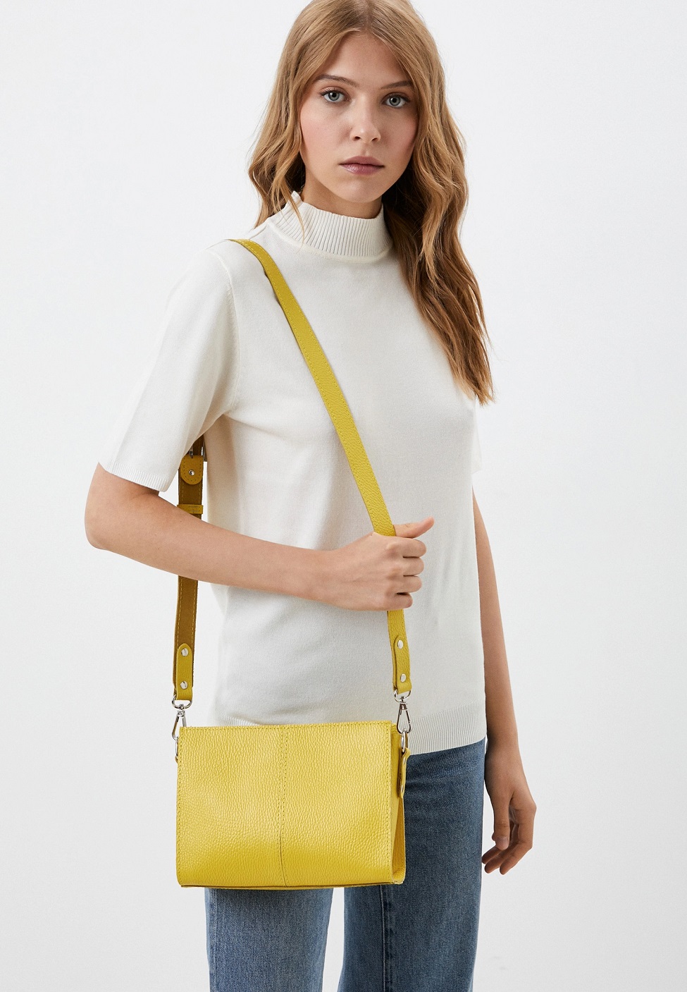 Женская кожаная сумка через плечо желтая A025 lemon mini grain