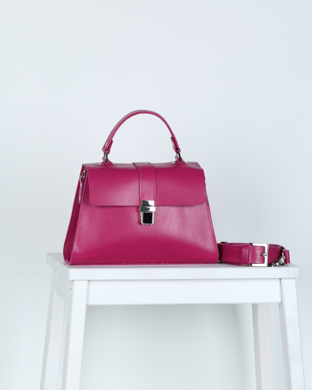 Женская сумка трапеция из натуральной кожи розовая A023 fuchsia mini