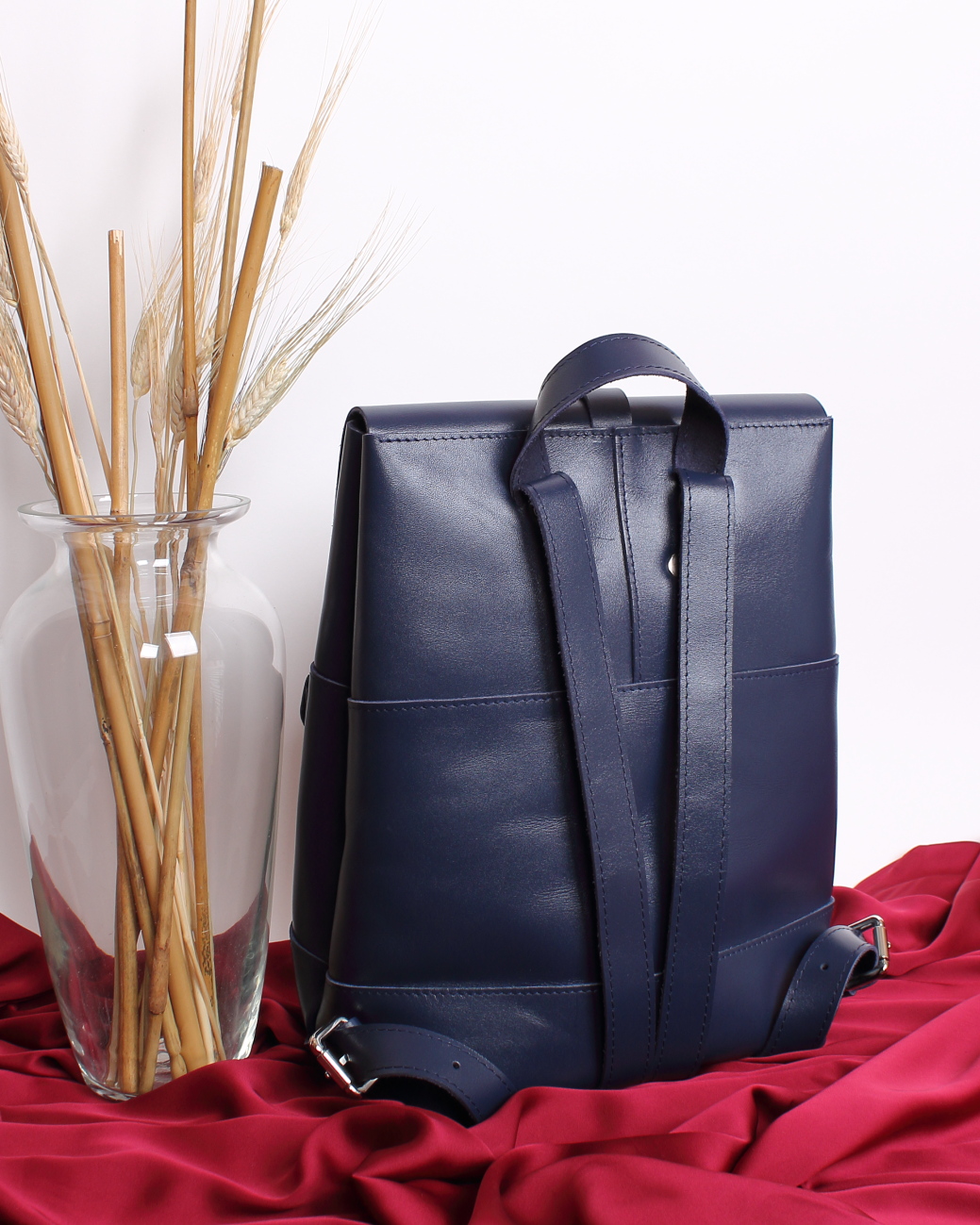 Женский рюкзак из натуральной кожи синий B010 sapphire