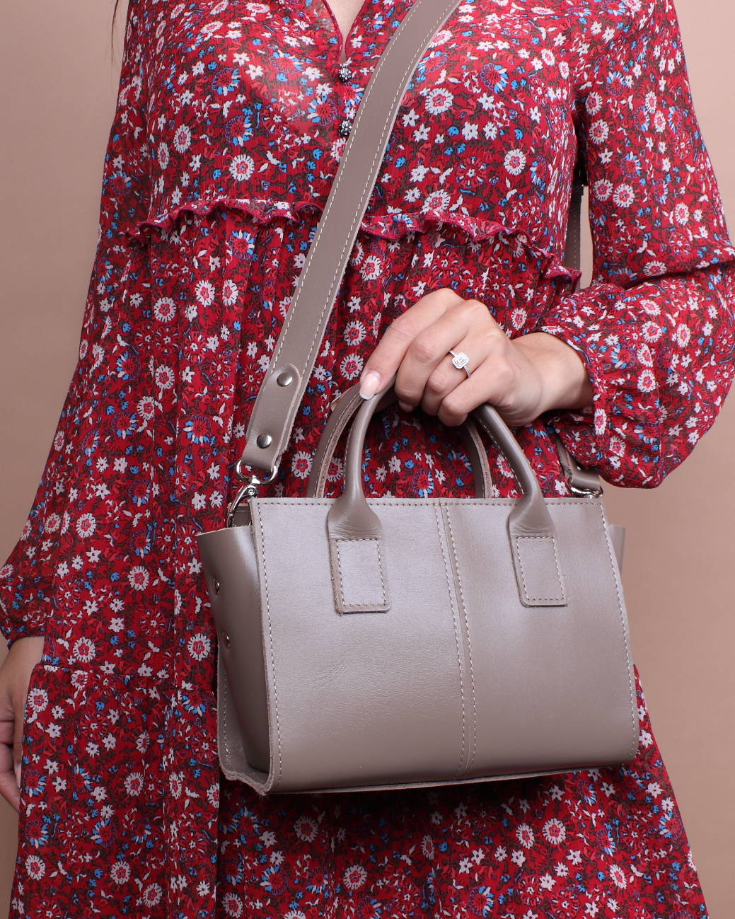 Женская сумка тоут из натуральной кожи серо-бежевая A027 taupe mini