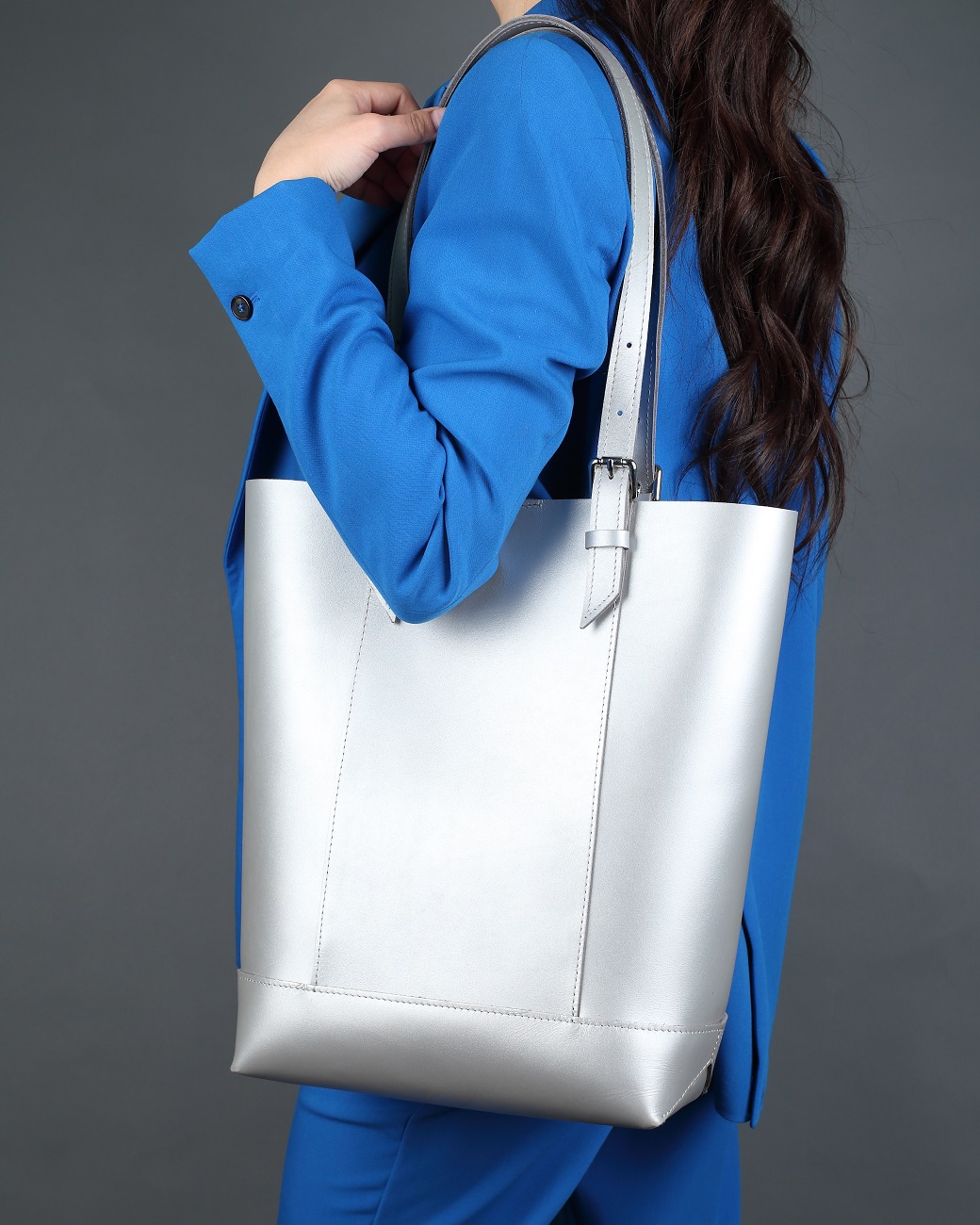 Женская сумка-шоппер из натуральной кожи серебристая A014 silver
