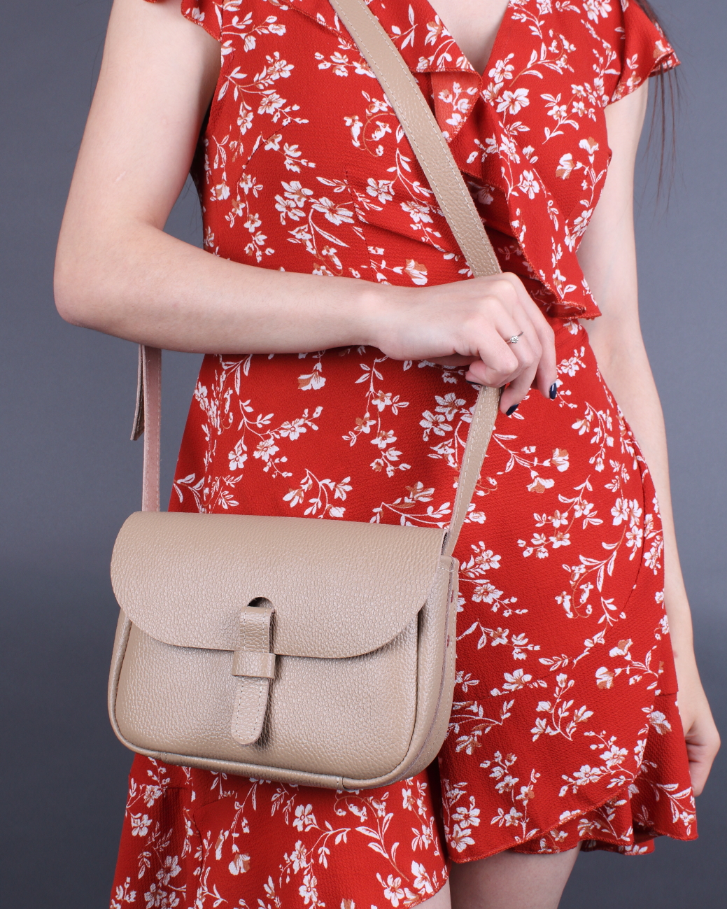 Женская сумка через плечо из натуральной кожи бежевая A016 beige grain