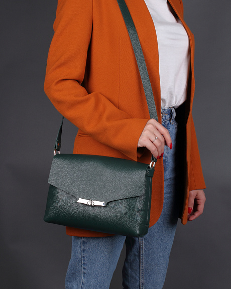 Женская сумка через плечо из натуральной кожи зеленая A010 emerald grain
